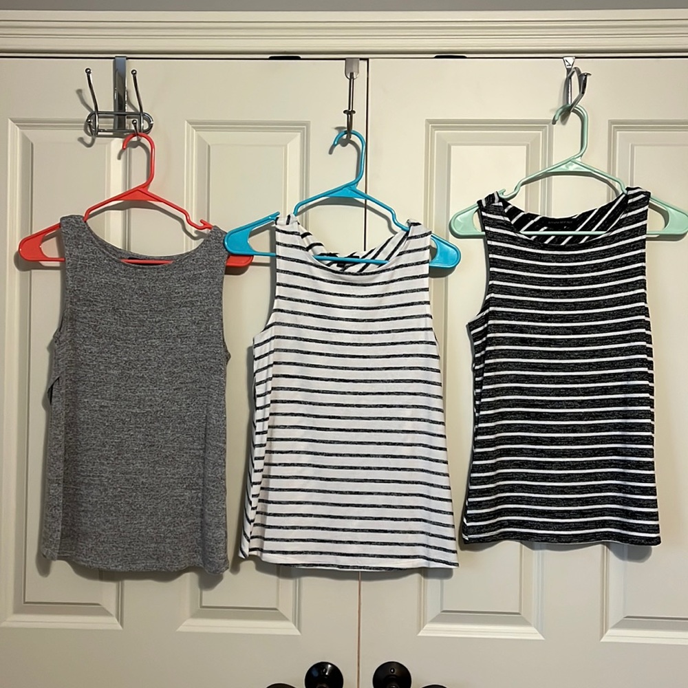Banana Republic Tank Tops, Size XS